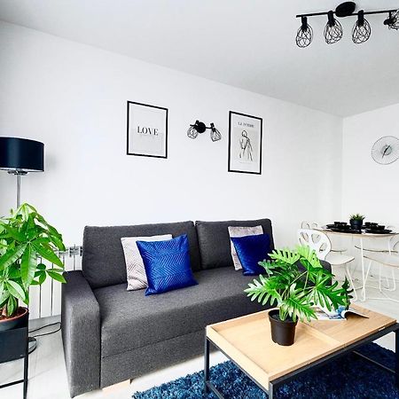 Warsaw Inside Solec With Private Parking Apartment Luaran gambar