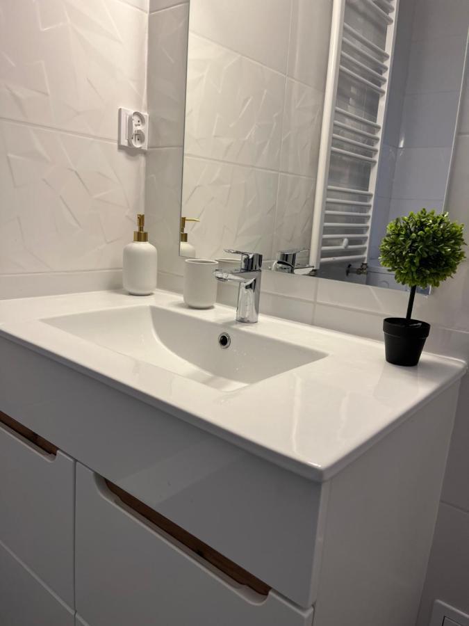 Warsaw Inside Solec With Private Parking Apartment Luaran gambar